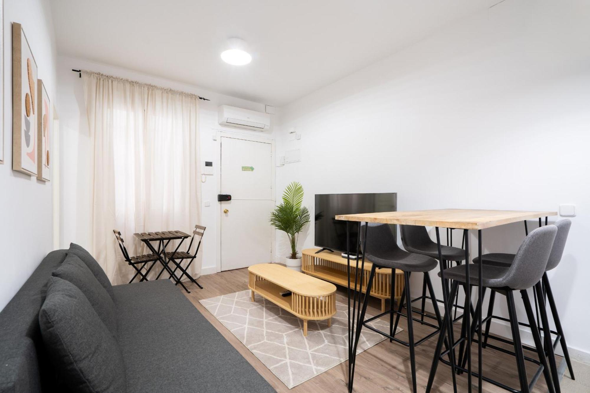 Apartamento En Chueca Para 4 Personas Alquiler Temporal มาดริด ภายนอก รูปภาพ